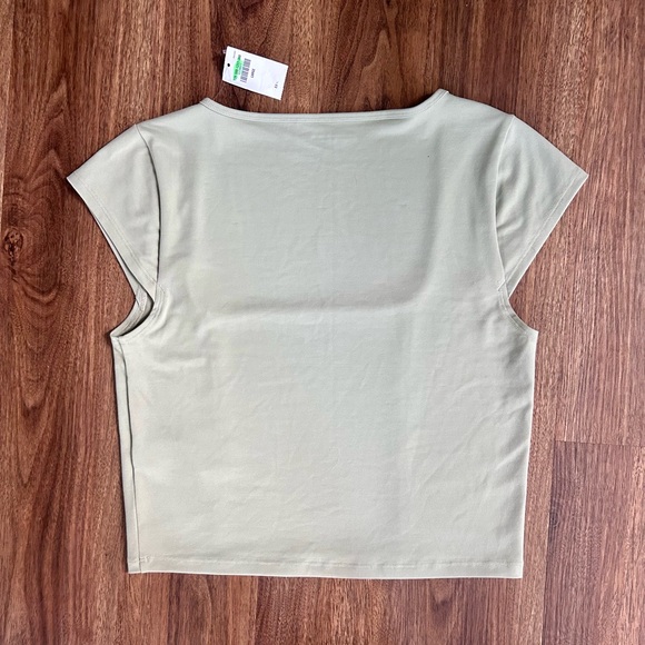 NWT ABERCROMBIE & FITCH Soft Seamless Square Neck Cap Sleeve Tee Minimalist Sz L - Picture 6 of 10